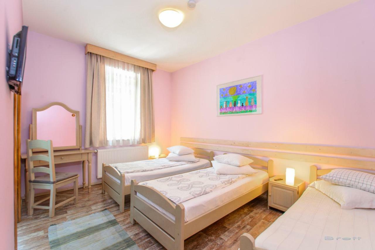 Mango Rooms Brasov Ngoại thất bức ảnh